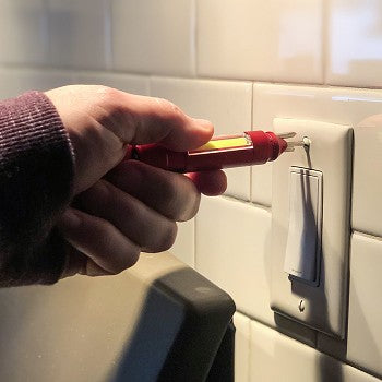 Stinger Multi-Tool | COB LED Task Light With Screwdriver Set